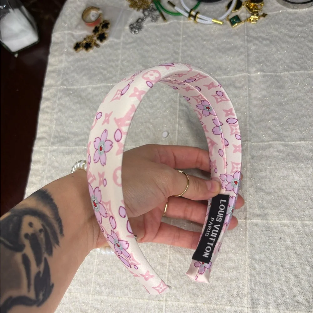 Lv Floral Pink GWP Headband - Picture 1 of 3
